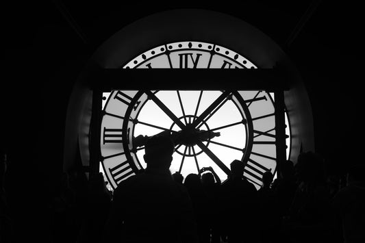 RELOJES: UNA DANZA DE INGENIERIA Y PRECISION